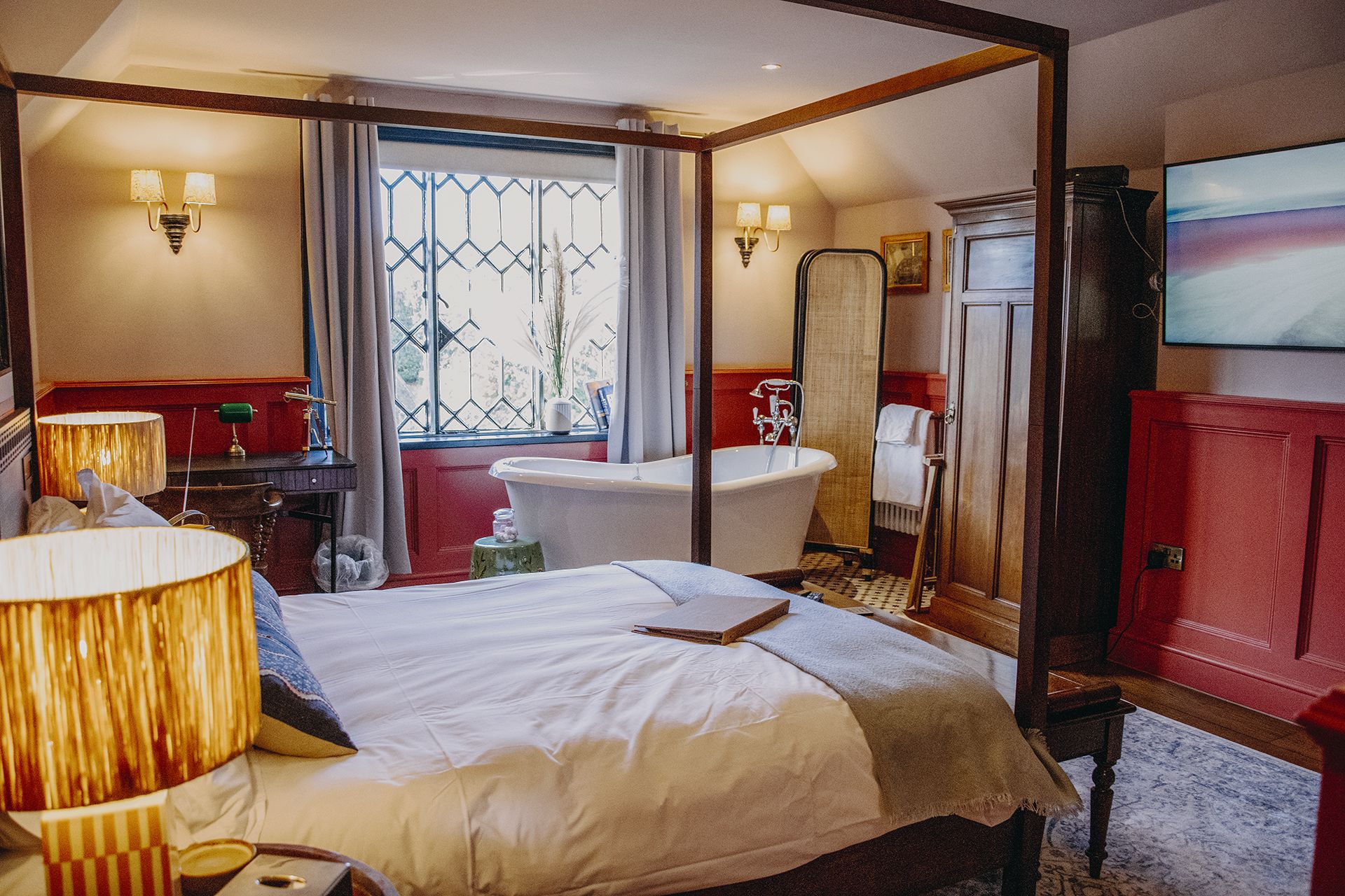 5 Romantic Couple's Activities to Enjoy in Longstock